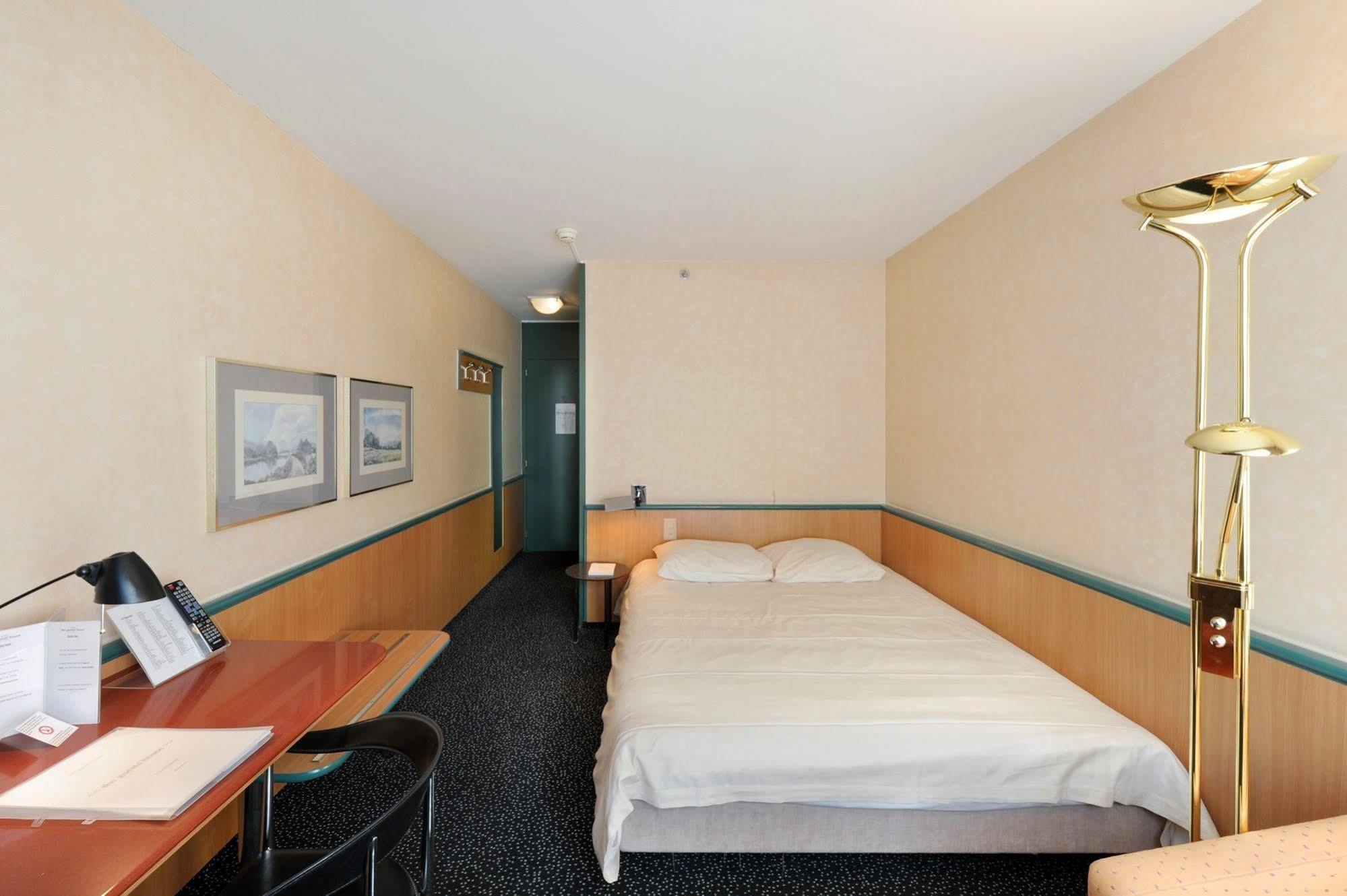 Hotel The Guests' House à Zurich Extérieur photo